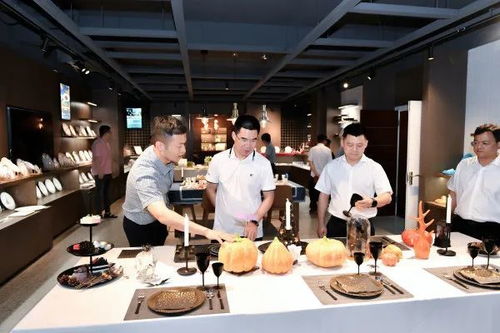 企业的事，大家共同来想办法——傅显明假日进企服务日用品行业